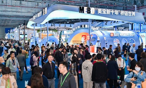 美宝进博会亮出 “再生产品矩阵” 200 余种产品彰显健康生态战略